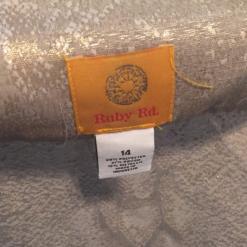Ruby Rd. Gold Metallic Snake Skin Jacket ๐งฅโจ๐ - Picture 15 of 16